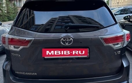 Toyota Highlander III, 2014 год, 2 750 000 рублей, 4 фотография