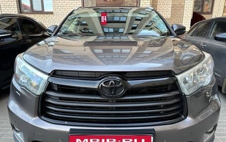 Toyota Highlander III, 2014 год, 2 750 000 рублей, 15 фотография
