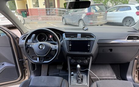 Volkswagen Tiguan II, 2018 год, 2 470 000 рублей, 17 фотография