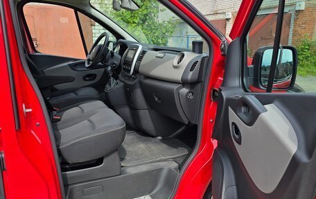 Renault Trafic, 2015 год, 2 880 000 рублей, 8 фотография