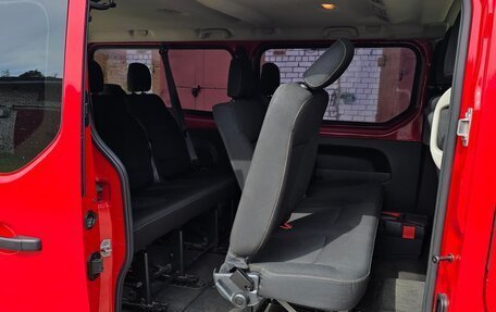 Renault Trafic, 2015 год, 2 880 000 рублей, 10 фотография