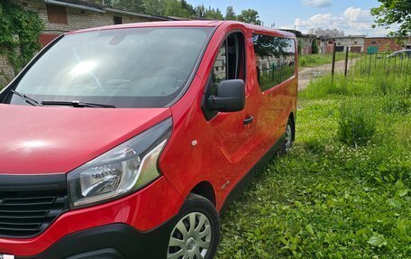 Renault Trafic, 2015 год, 2 880 000 рублей, 17 фотография