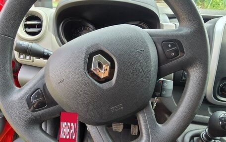 Renault Trafic, 2015 год, 2 880 000 рублей, 5 фотография