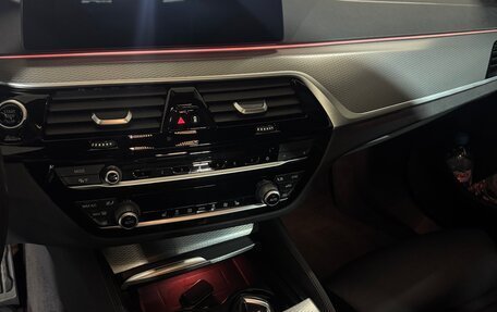 BMW 5 серия, 2020 год, 6 070 000 рублей, 13 фотография