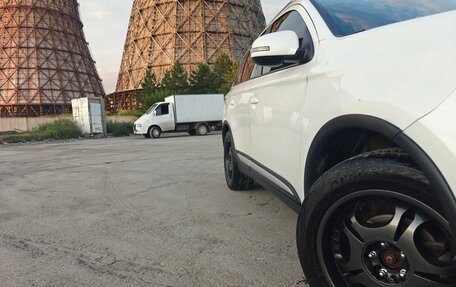 Mitsubishi Outlander III рестайлинг 3, 2017 год, 1 890 000 рублей, 7 фотография