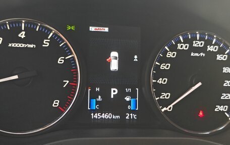 Mitsubishi Outlander III рестайлинг 3, 2017 год, 1 890 000 рублей, 23 фотография