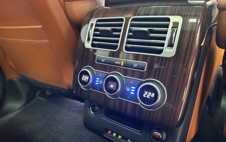 Land Rover Range Rover IV рестайлинг, 2014 год, 3 490 000 рублей, 32 фотография