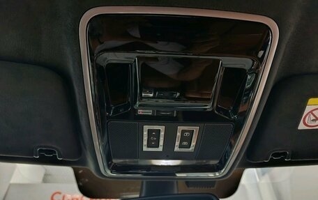 Land Rover Range Rover IV рестайлинг, 2014 год, 3 490 000 рублей, 29 фотография