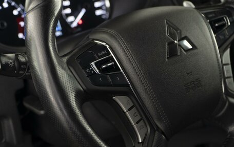 Mitsubishi Pajero Sport III рестайлинг, 2016 год, 2 228 950 рублей, 19 фотография