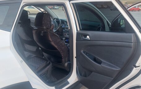 Hyundai Tucson III, 2019 год, 2 400 000 рублей, 4 фотография