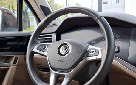 Volkswagen Touareg III, 2019 год, 4 850 000 рублей, 31 фотография