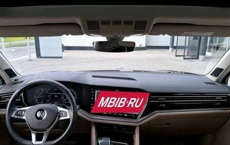 Volkswagen Touareg III, 2019 год, 4 850 000 рублей, 30 фотография