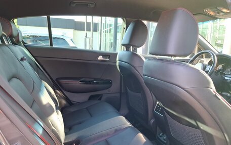 KIA Sportage IV рестайлинг, 2018 год, 2 395 000 рублей, 24 фотография