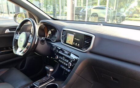 KIA Sportage IV рестайлинг, 2018 год, 2 395 000 рублей, 25 фотография