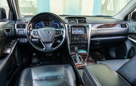 Toyota Camry, 2016 год, 1 799 000 рублей, 6 фотография
