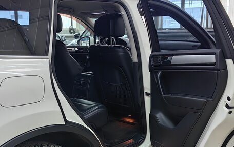 Volkswagen Touareg III, 2011 год, 1 699 000 рублей, 4 фотография