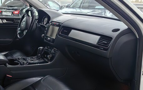 Volkswagen Touareg III, 2011 год, 1 699 000 рублей, 5 фотография