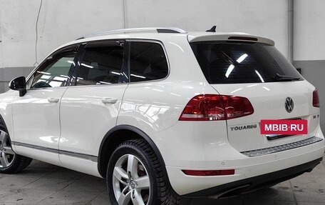Volkswagen Touareg III, 2011 год, 1 699 000 рублей, 6 фотография