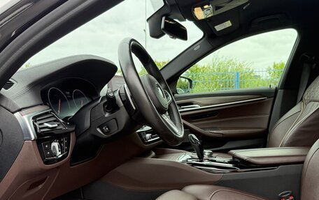 BMW 5 серия, 2018 год, 4 950 000 рублей, 13 фотография