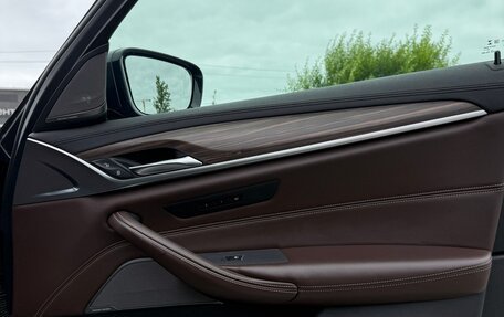 BMW 5 серия, 2018 год, 4 950 000 рублей, 11 фотография