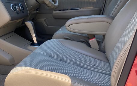 Nissan Tiida, 2006 год, 560 000 рублей, 6 фотография