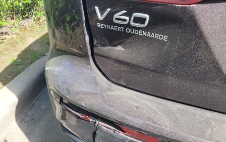 Volvo V60 II, 2019 год, 1 750 000 рублей, 6 фотография
