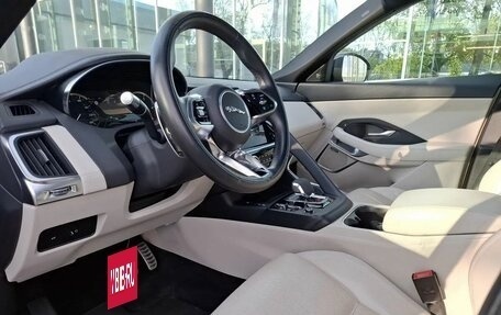 Jaguar E-Pace, 2021 год, 3 490 000 рублей, 16 фотография