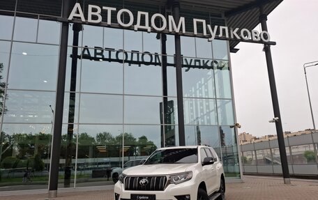 Toyota Land Cruiser Prado 150 рестайлинг 2, 2021 год, 7 470 000 рублей, 2 фотография