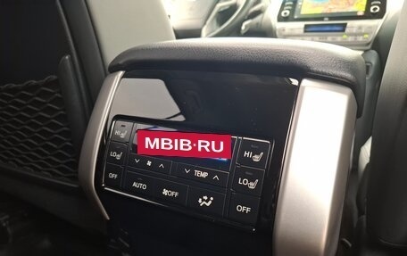 Toyota Land Cruiser Prado 150 рестайлинг 2, 2021 год, 7 470 000 рублей, 40 фотография