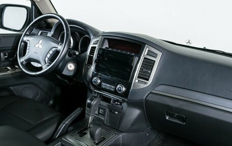 Mitsubishi Pajero IV, 2021 год, 3 850 000 рублей, 10 фотография