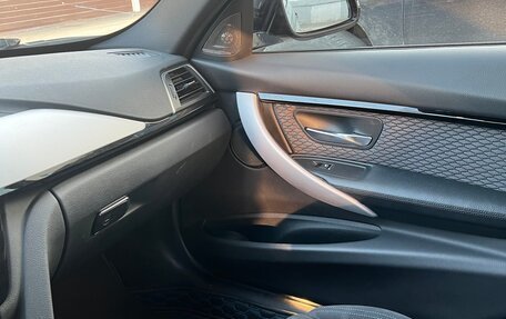 BMW 3 серия, 2017 год, 3 100 000 рублей, 11 фотография