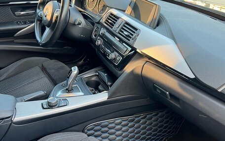 BMW 3 серия, 2017 год, 3 100 000 рублей, 18 фотография