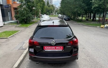 Opel Astra J, 2012 год, 780 000 рублей, 2 фотография