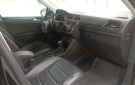 Volkswagen Tiguan II, 2019 год, 2 290 000 рублей, 15 фотография
