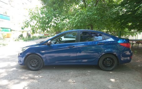 Hyundai Solaris II рестайлинг, 2011 год, 750 000 рублей, 2 фотография