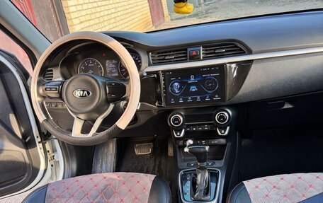 KIA Rio IV, 2017 год, 1 000 000 рублей, 7 фотография