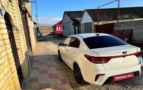 KIA Rio IV, 2017 год, 1 000 000 рублей, 3 фотография
