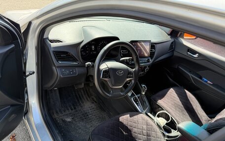 Hyundai Solaris II рестайлинг, 2022 год, 1 780 000 рублей, 5 фотография