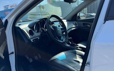 Chevrolet Cruze II, 2011 год, 700 000 рублей, 7 фотография