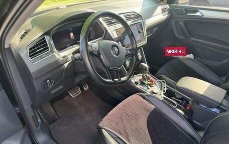 Volkswagen Tiguan II, 2018 год, 2 950 000 рублей, 7 фотография