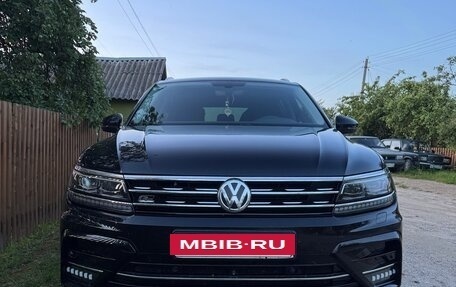 Volkswagen Tiguan II, 2018 год, 2 950 000 рублей, 6 фотография