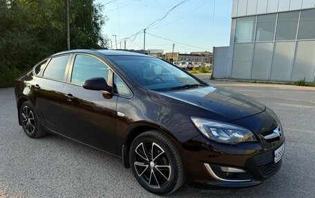 Opel Astra J, 2013 год, 915 000 рублей, 3 фотография