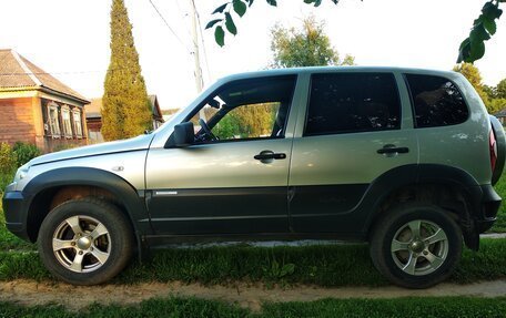 Chevrolet Niva I рестайлинг, 2011 год, 2 фотография