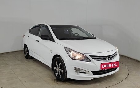 Hyundai Solaris II рестайлинг, 2015 год, 899 000 рублей, 3 фотография