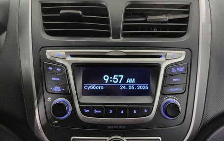Hyundai Solaris II рестайлинг, 2015 год, 899 000 рублей, 17 фотография