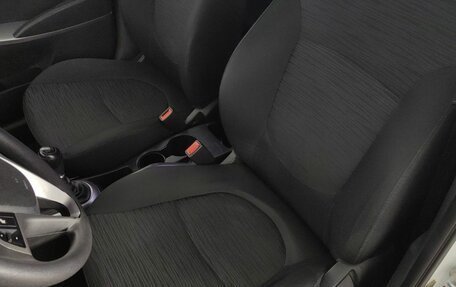 Hyundai Solaris II рестайлинг, 2015 год, 899 000 рублей, 18 фотография