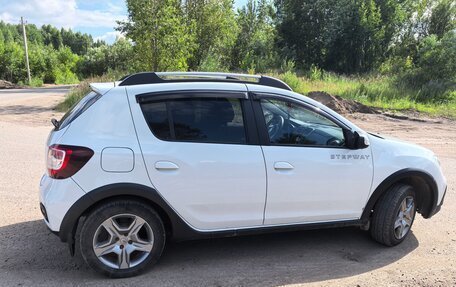 Renault Sandero II рестайлинг, 2019 год, 1 250 000 рублей, 3 фотография