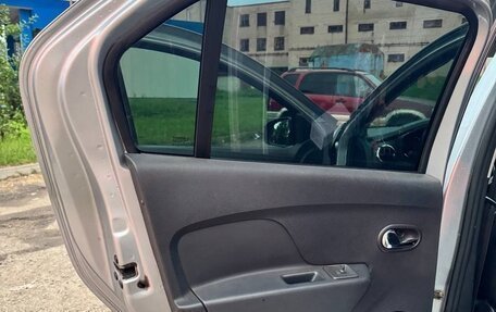 Renault Logan II, 2020 год, 1 300 000 рублей, 10 фотография