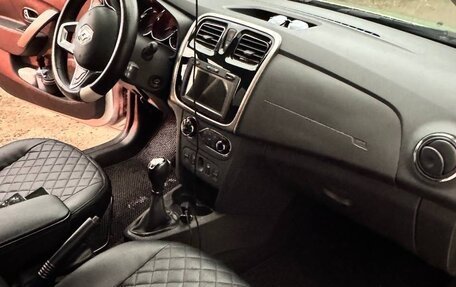 Renault Logan II, 2020 год, 1 300 000 рублей, 11 фотография