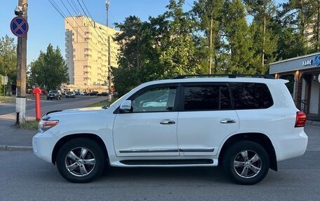 Toyota Land Cruiser 200, 2012 год, 3 300 000 рублей, 2 фотография